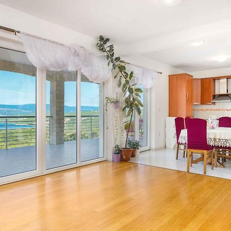 Apartments In Cizici/Insel Krk 31083 الغرفة الصورة