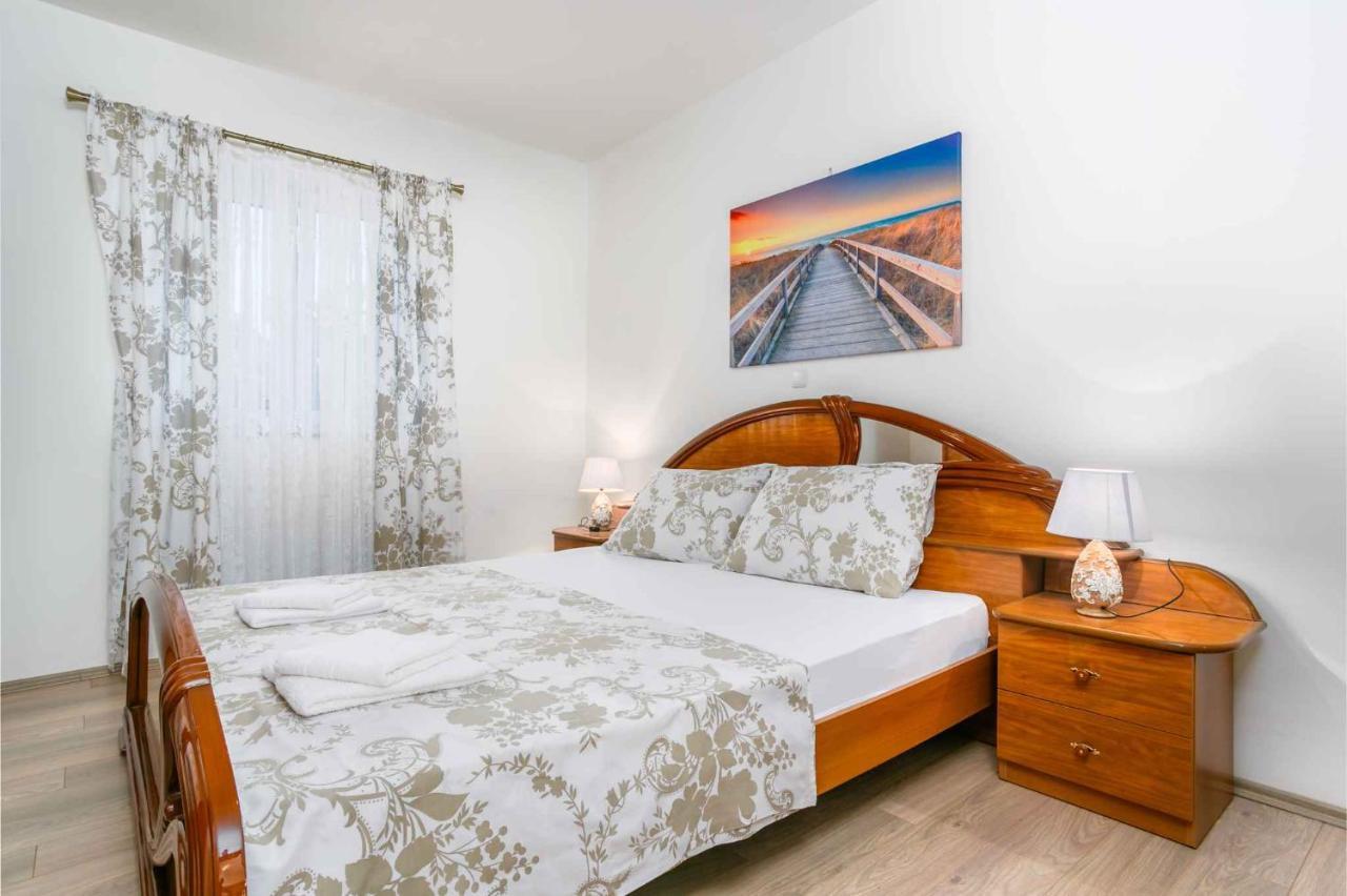 Apartments In Cizici/Insel Krk 31083 المظهر الخارجي الصورة