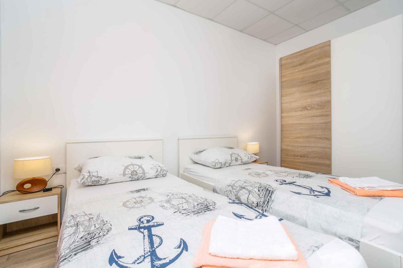 Apartments In Cizici/Insel Krk 31083 المظهر الخارجي الصورة