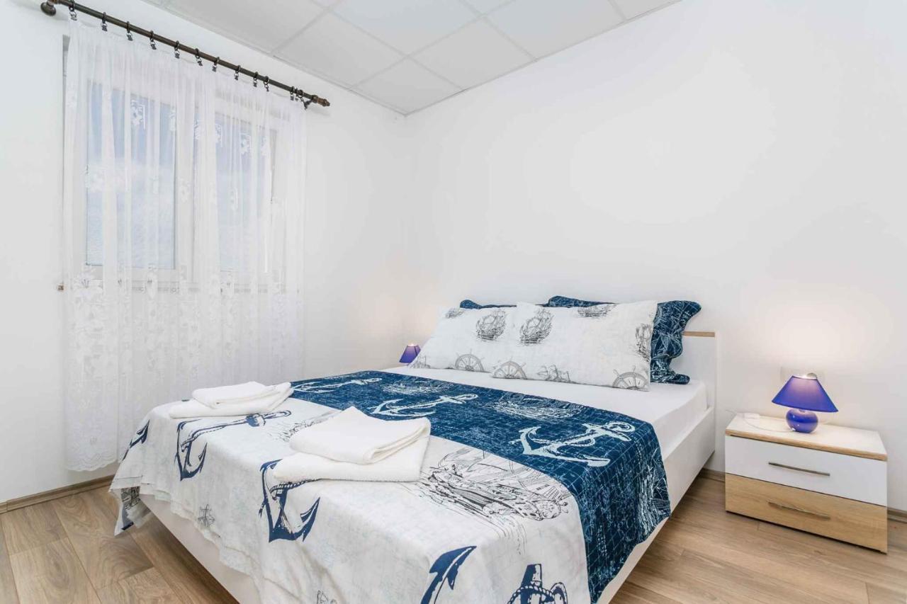 Apartments In Cizici/Insel Krk 31083 المظهر الخارجي الصورة