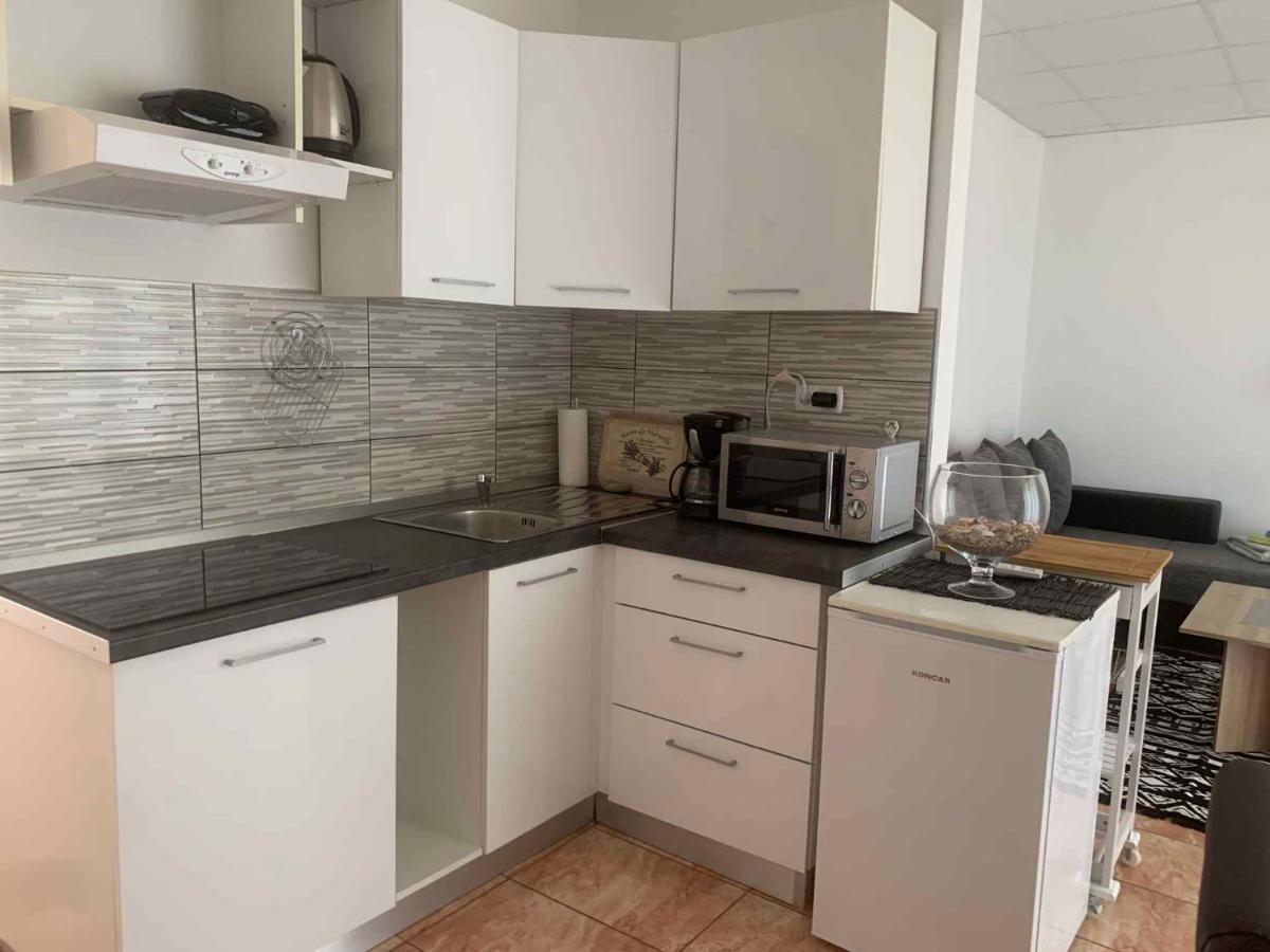 Apartments In Cizici/Insel Krk 31083 المظهر الخارجي الصورة