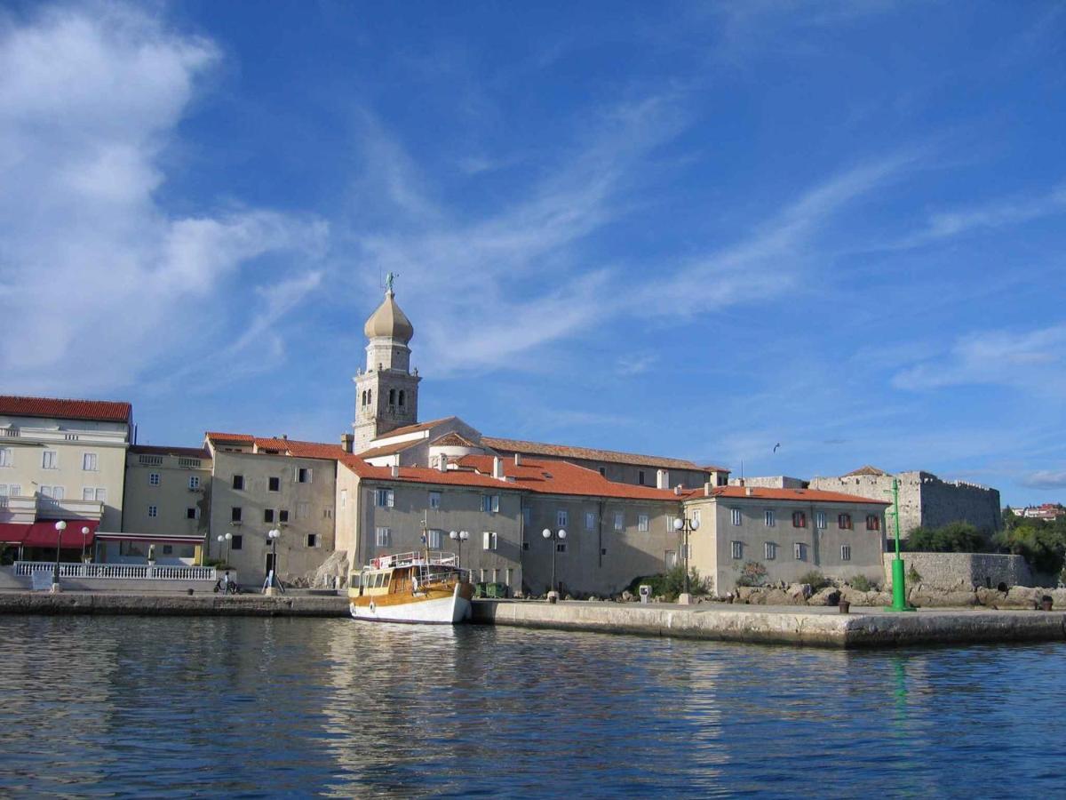 Apartments In Cizici/Insel Krk 31083 المظهر الخارجي الصورة