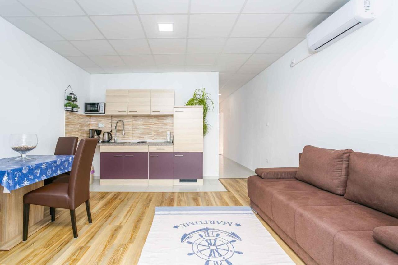 Apartments In Cizici/Insel Krk 31083 المظهر الخارجي الصورة